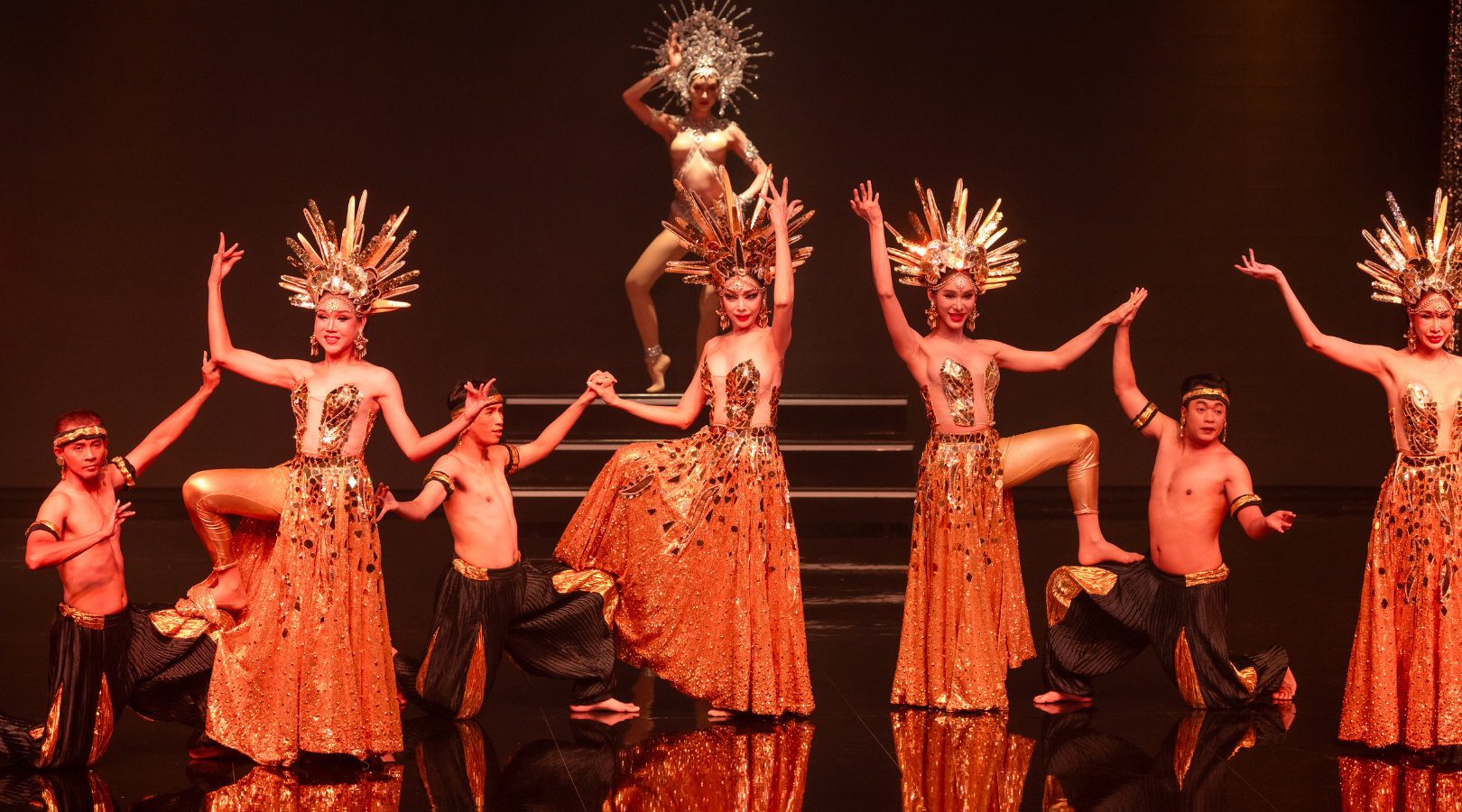 ニューハーフショー 開始